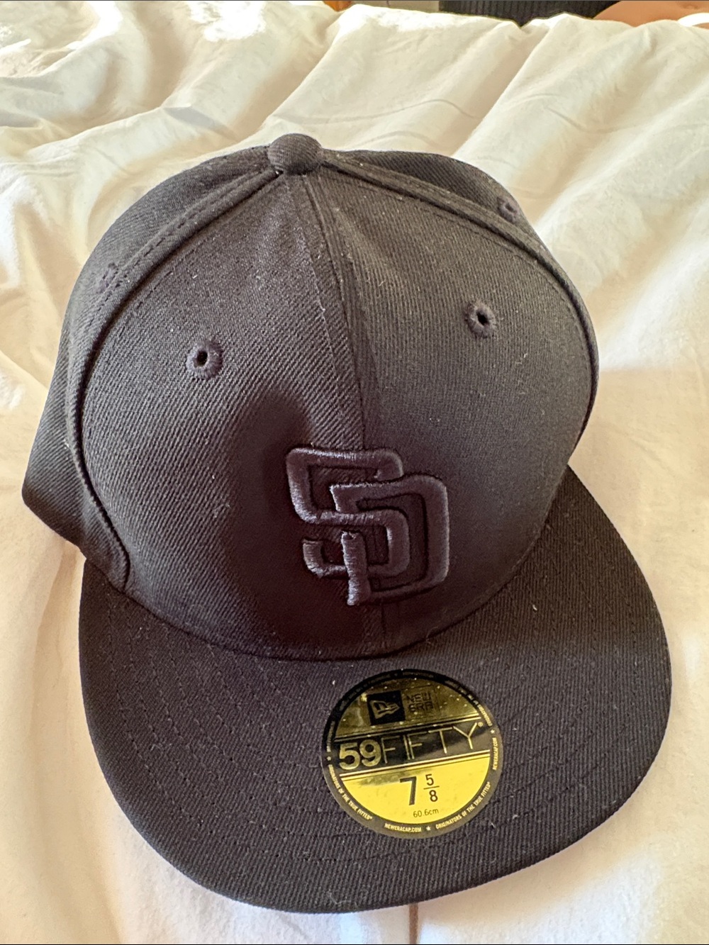 New Era Black San Diego Padres Fitted Cap